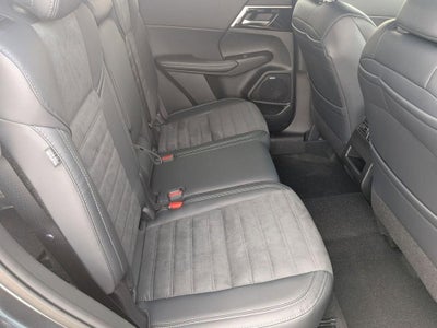 2026 Mitsubishi Outlander LE