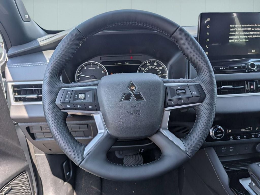 2026 Mitsubishi Outlander LE
