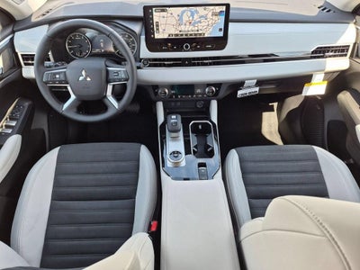 2026 Mitsubishi Outlander SE
