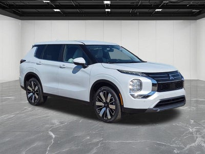 2026 Mitsubishi Outlander SE