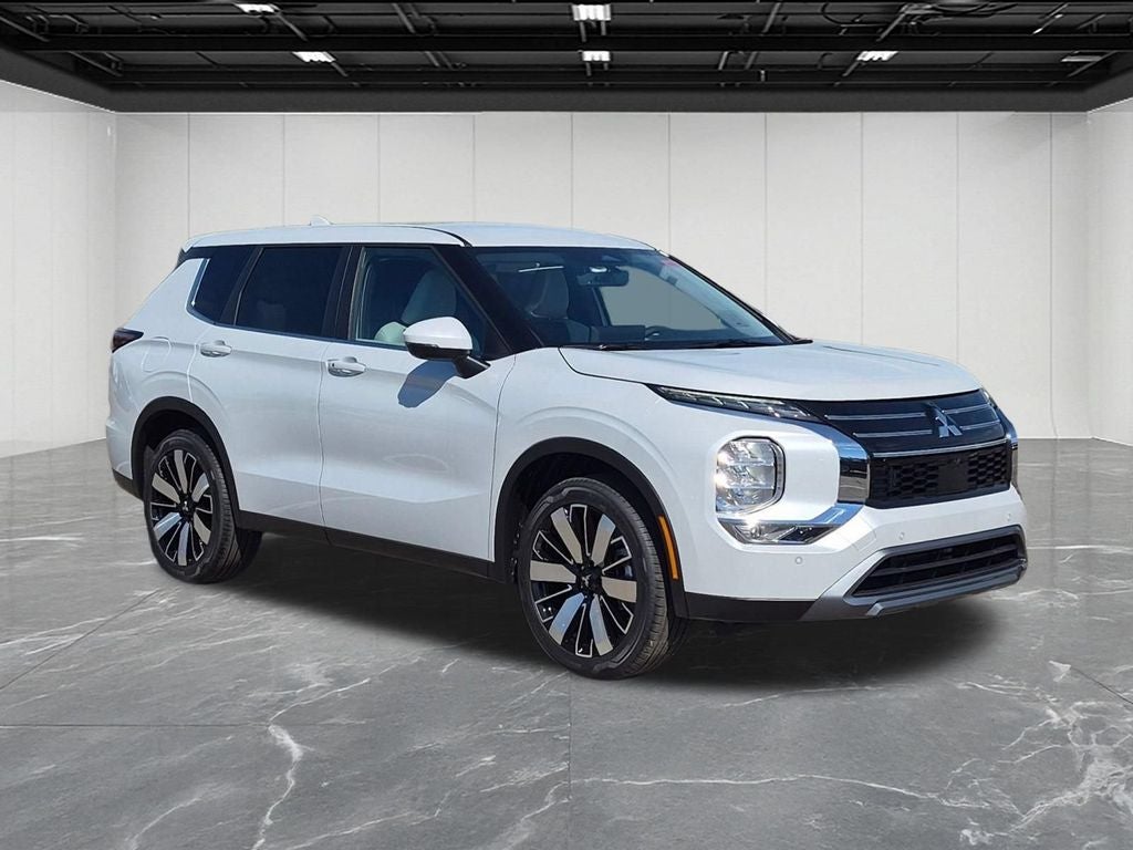 2026 Mitsubishi Outlander SE