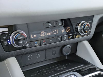 2025 Mitsubishi Outlander SEL