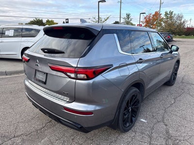 2023 Mitsubishi Outlander SE Black Edition