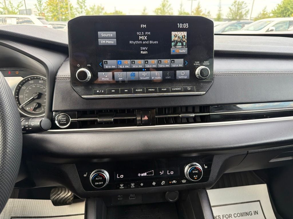 2023 Mitsubishi Outlander SE