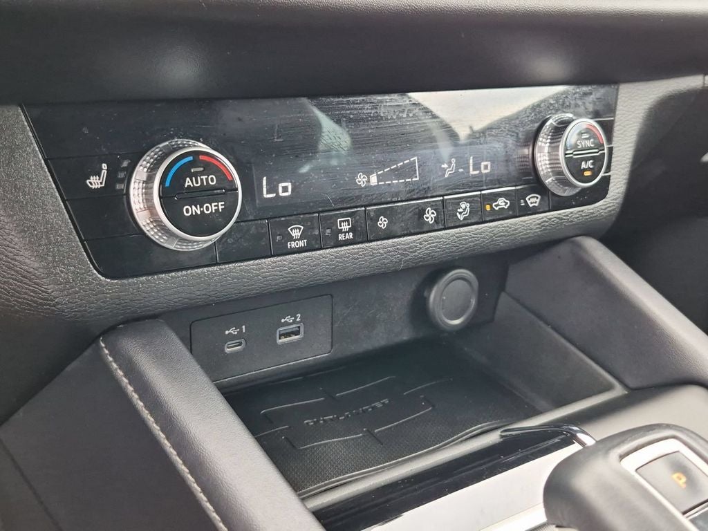 2023 Mitsubishi Outlander SE