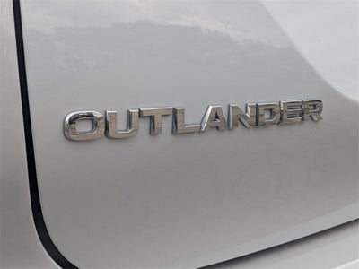 2024 Mitsubishi Outlander SE