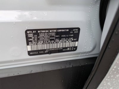 2025 Mitsubishi Outlander SE