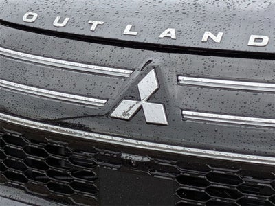 2025 Mitsubishi Outlander SE