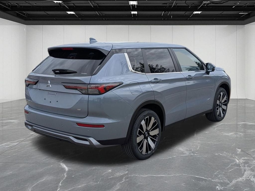 2026 Mitsubishi Outlander SE