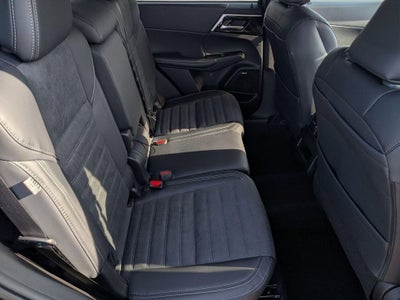 2026 Mitsubishi Outlander SE