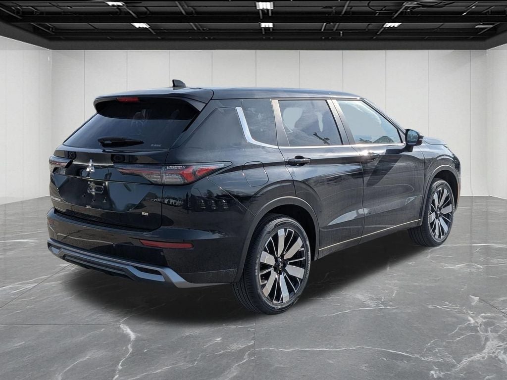 2026 Mitsubishi Outlander SE