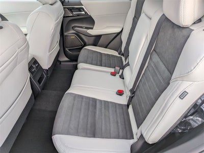 2026 Mitsubishi Outlander SE