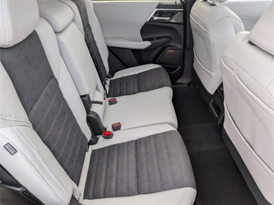 2026 Mitsubishi Outlander SE