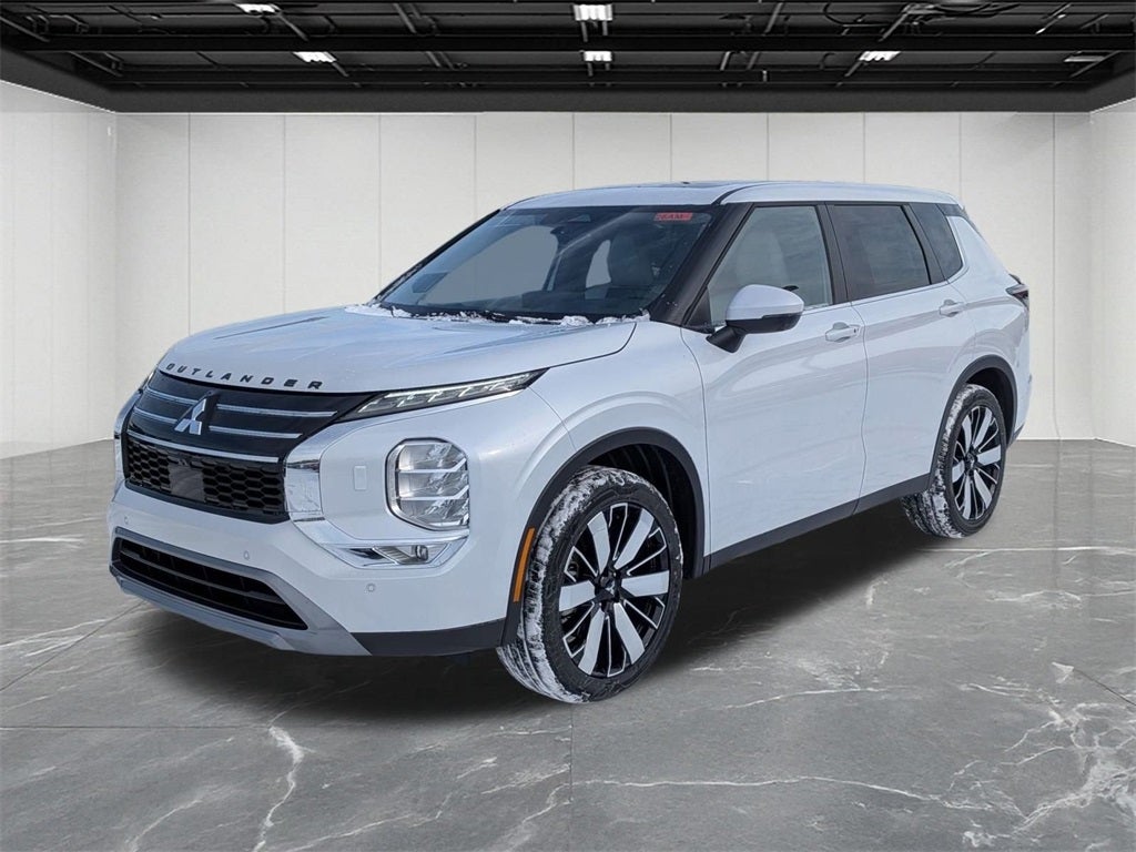 2026 Mitsubishi Outlander SE