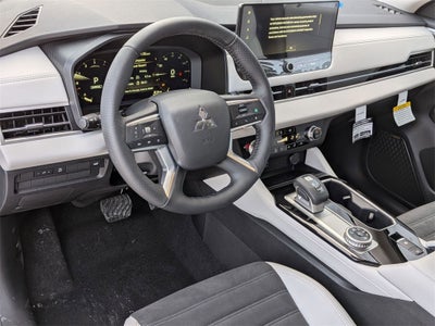 2026 Mitsubishi Outlander SE