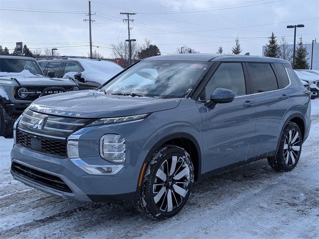 2026 Mitsubishi Outlander SE