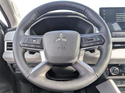 2026 Mitsubishi Outlander SE