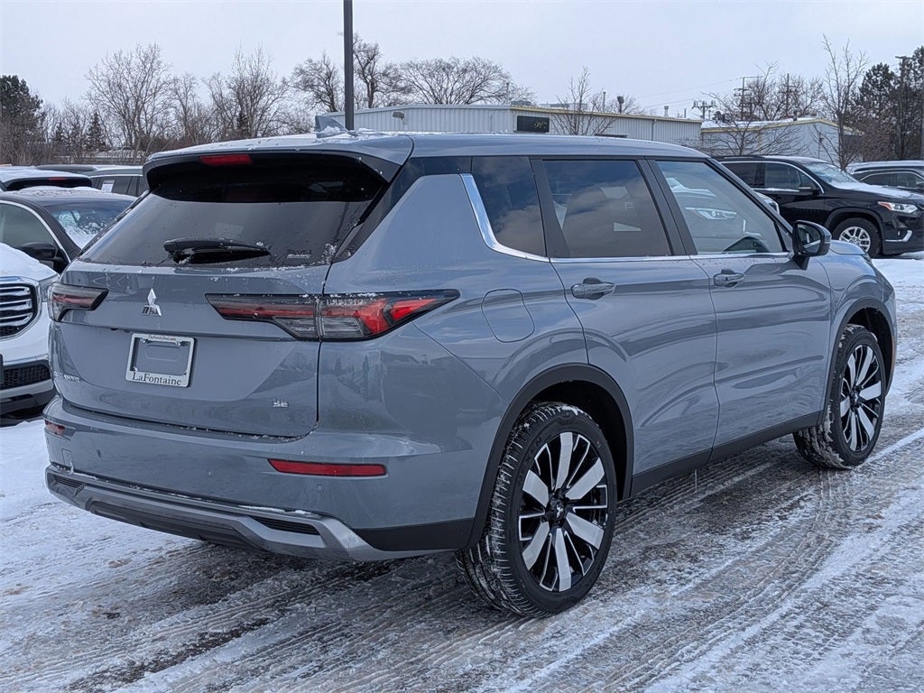 2026 Mitsubishi Outlander SE