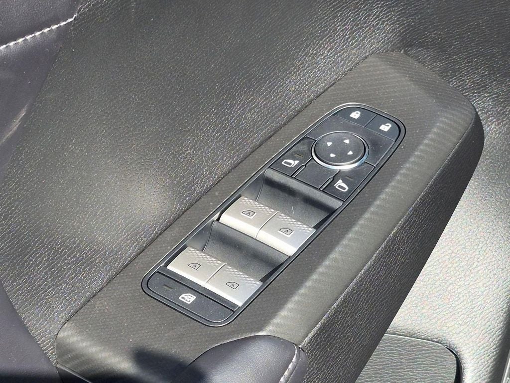 2026 Mitsubishi Outlander LE