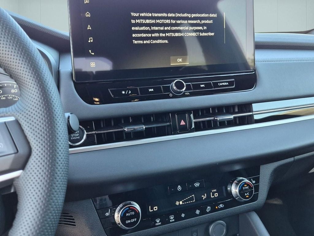 2026 Mitsubishi Outlander LE