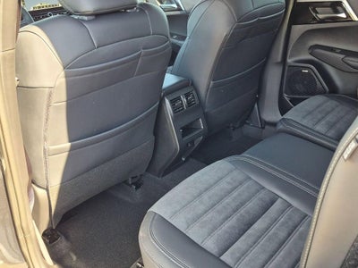 2026 Mitsubishi Outlander LE
