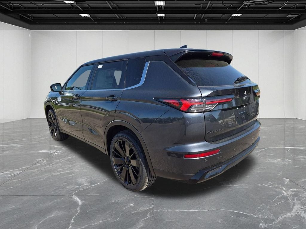 2026 Mitsubishi Outlander LE