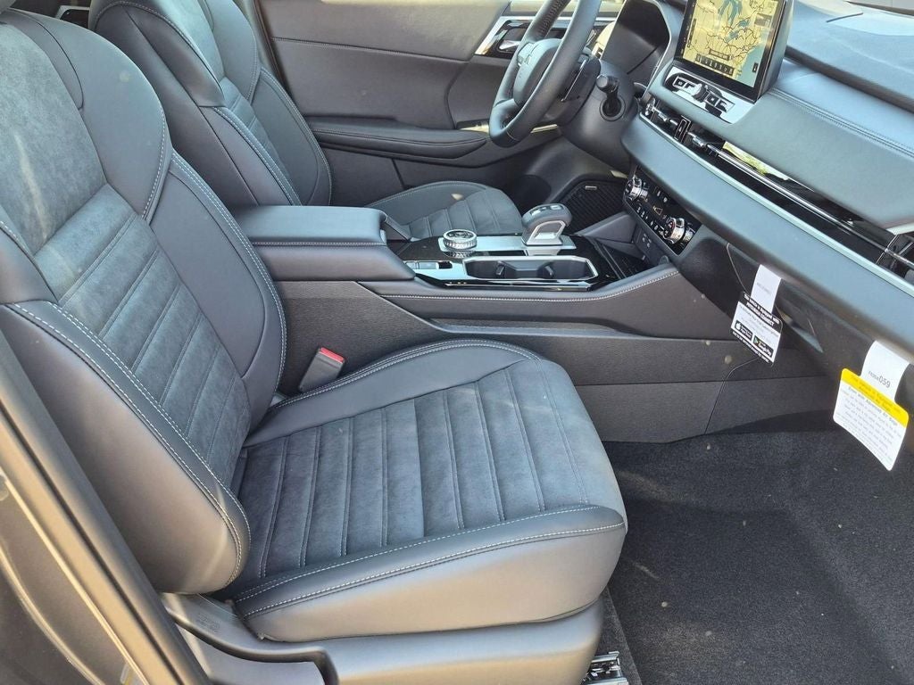 2026 Mitsubishi Outlander LE