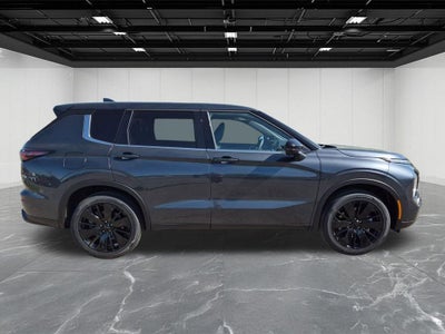 2026 Mitsubishi Outlander LE