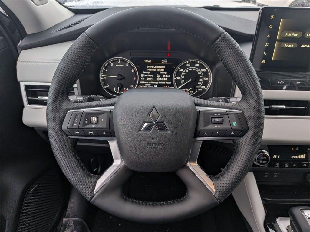 2026 Mitsubishi Outlander SE