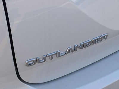 2026 Mitsubishi Outlander SE