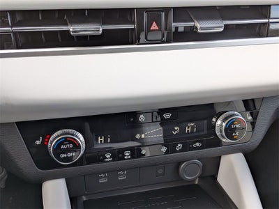 2026 Mitsubishi Outlander SE