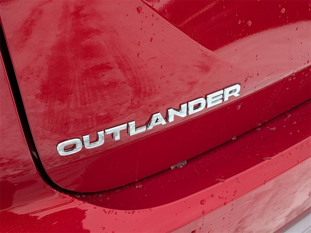 2026 Mitsubishi Outlander SE