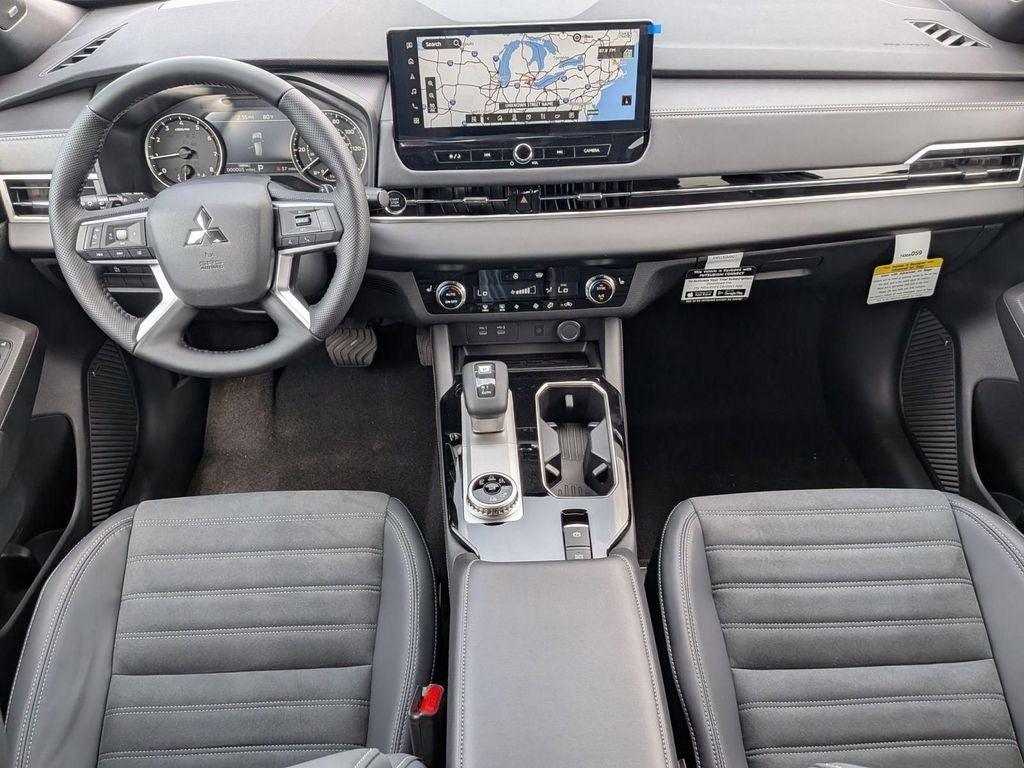 2026 Mitsubishi Outlander LE