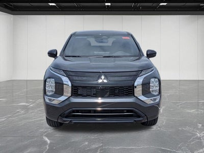 2026 Mitsubishi Outlander LE