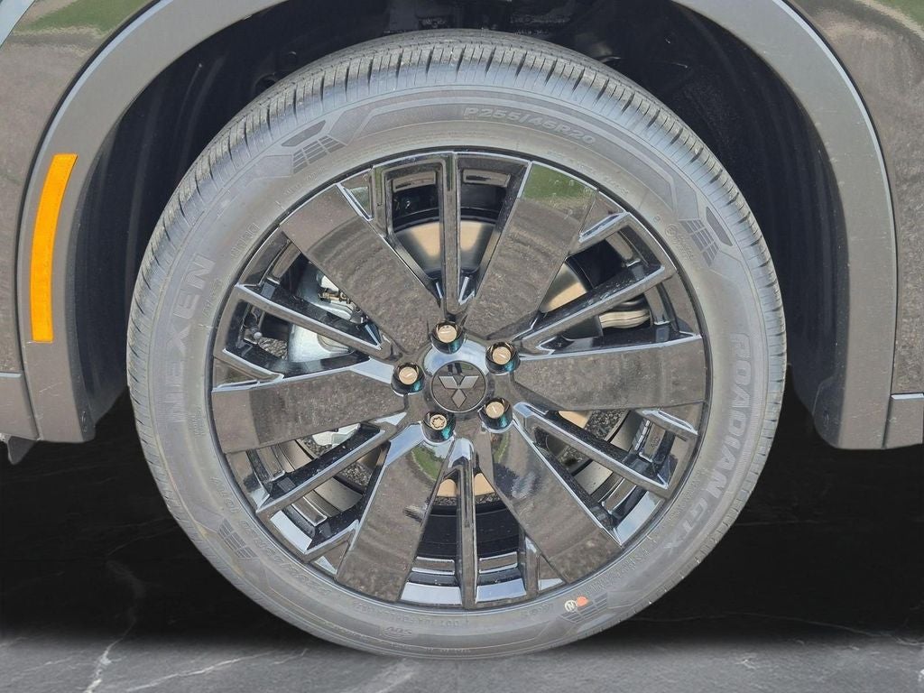 2026 Mitsubishi Outlander LE