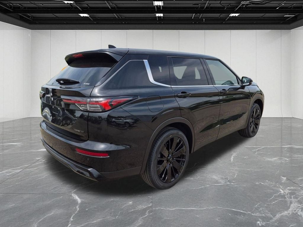 2026 Mitsubishi Outlander LE