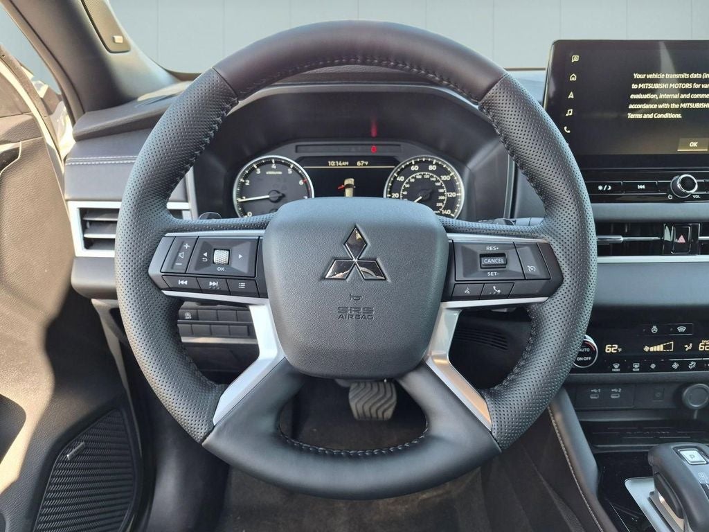 2026 Mitsubishi Outlander LE