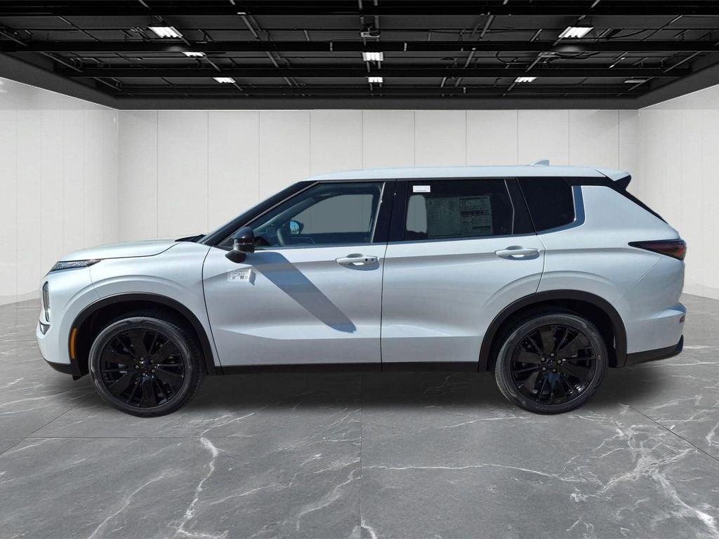 2026 Mitsubishi Outlander LE