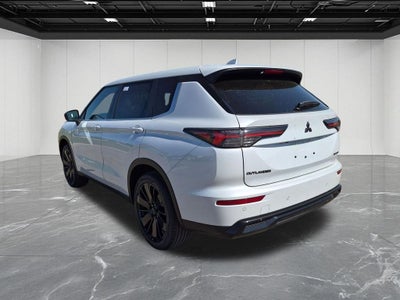 2026 Mitsubishi Outlander LE