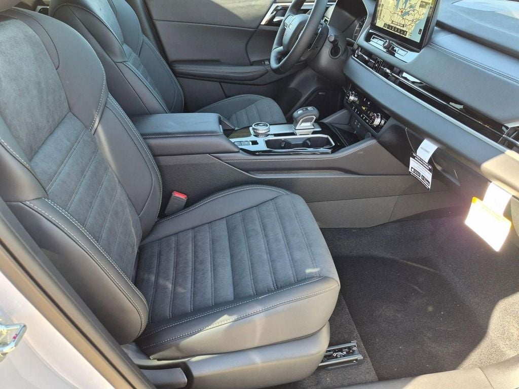 2026 Mitsubishi Outlander LE