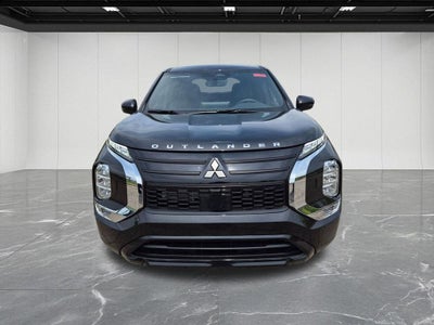 2026 Mitsubishi Outlander LE