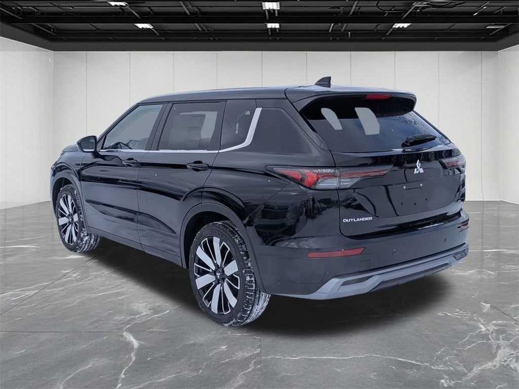 2026 Mitsubishi Outlander SE