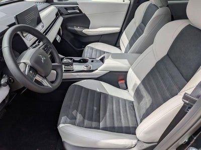 2026 Mitsubishi Outlander SE