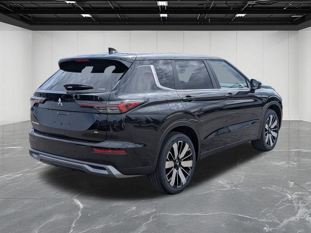 2026 Mitsubishi Outlander SE