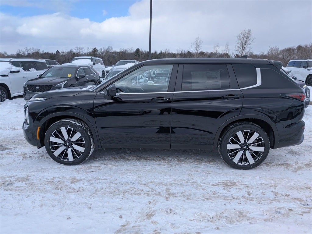 2026 Mitsubishi Outlander SE