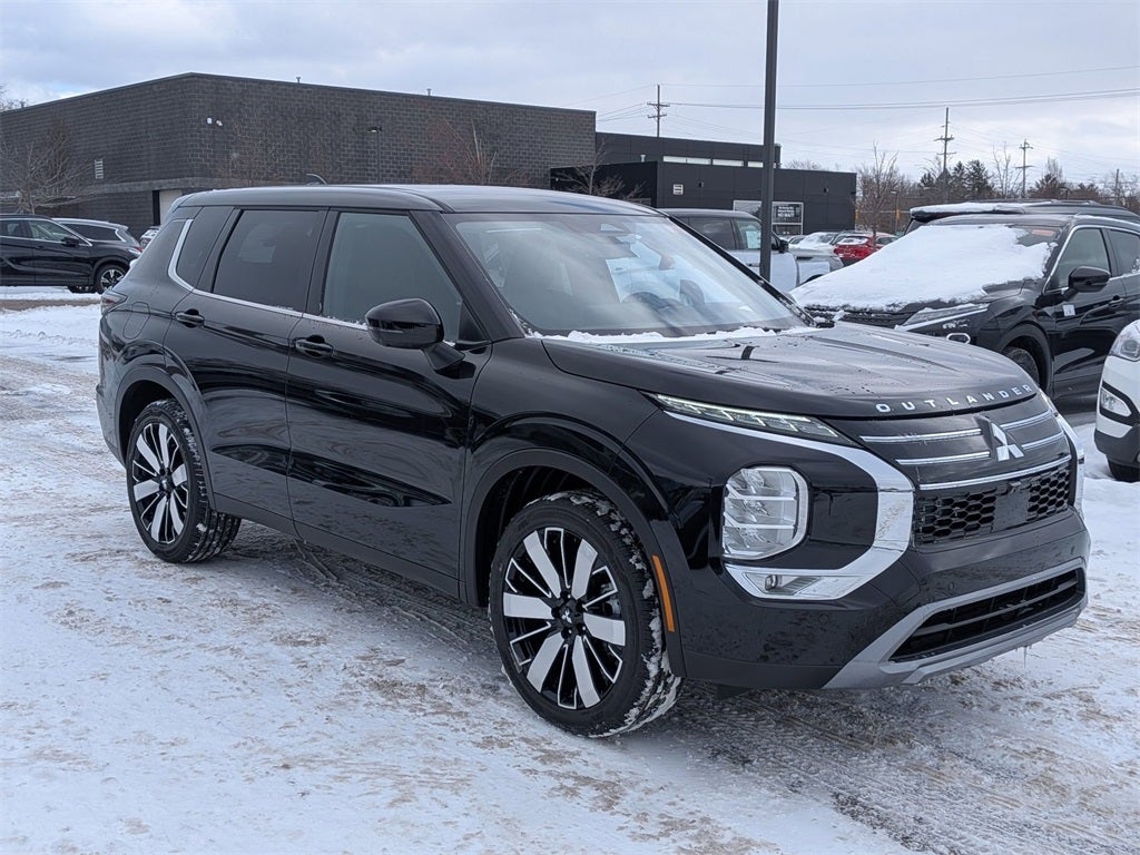 2026 Mitsubishi Outlander SE
