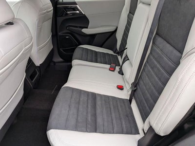 2026 Mitsubishi Outlander SE
