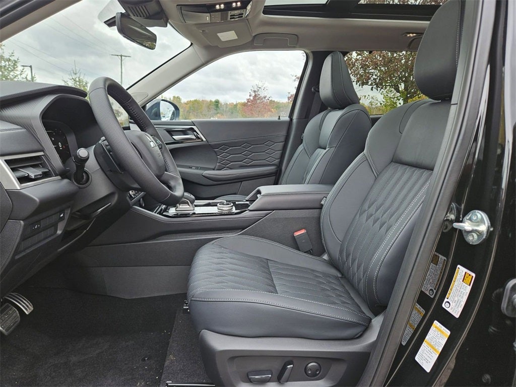 2025 Mitsubishi Outlander SEL