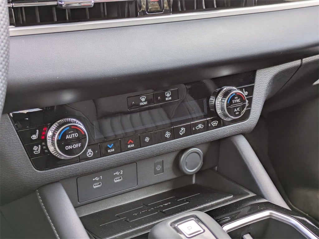 2025 Mitsubishi Outlander SEL