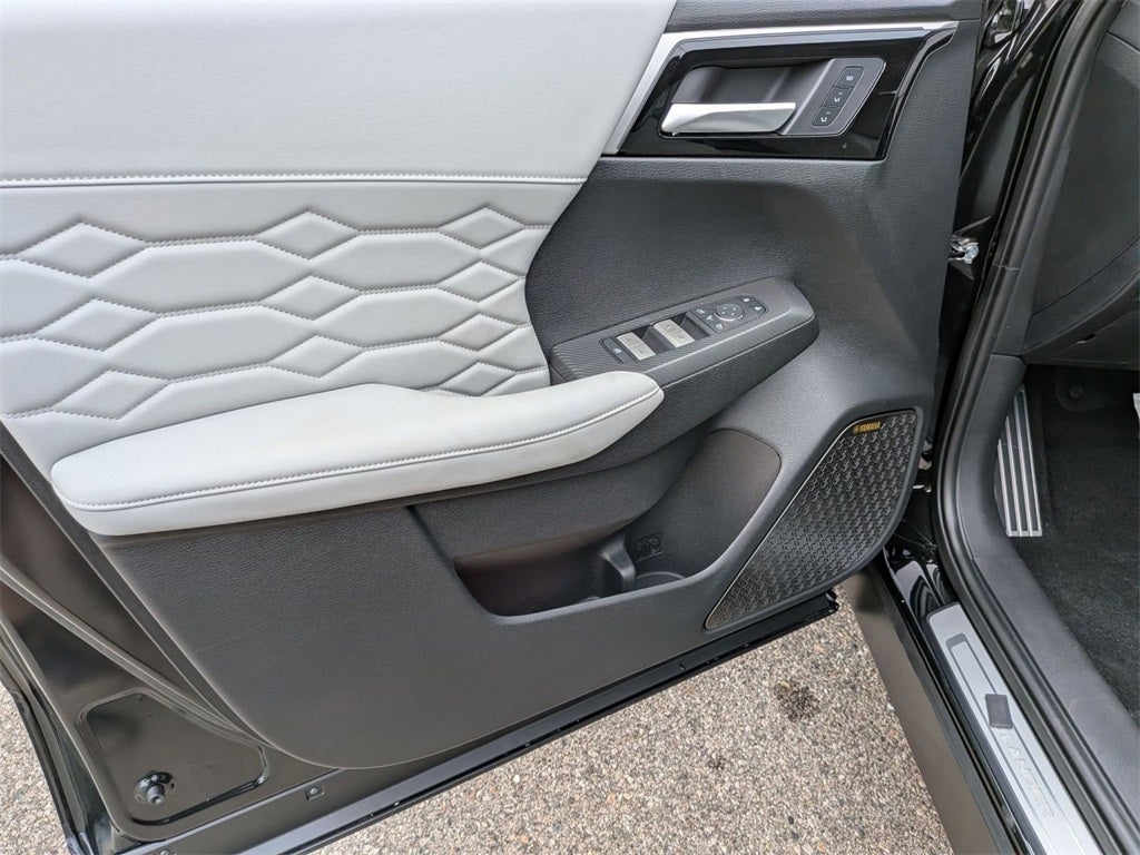 2025 Mitsubishi Outlander SEL